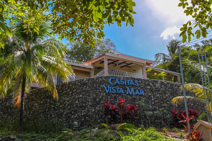 Steps to the beach!! Plumeria - Featured on HGTV!!