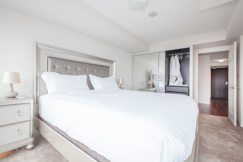 king size bed with a Luxury Posturepedic mattress