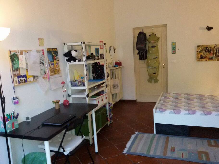 The Bedroom / La stanza