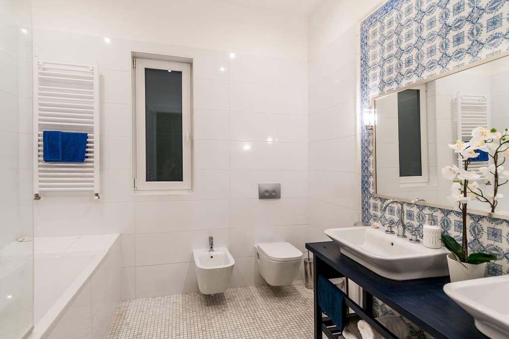 Large bathroom private to the master bedroom