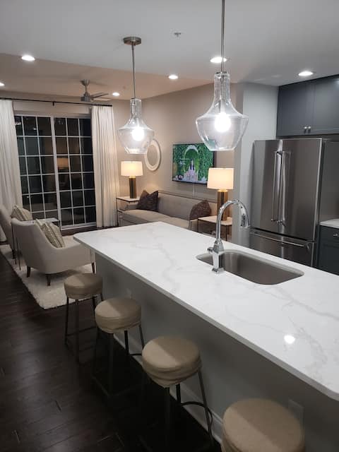 LUXURY MAIN ST. CONDO WITH BALCONY