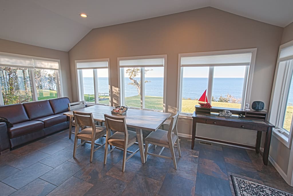 Kitchen Dining Area