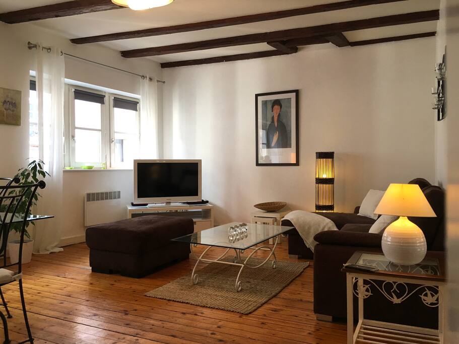 Perspective Salon - Living Room