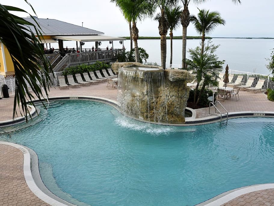 Top 100 Airbnb Rentals 2017 in Fort Myers Beach, Florida