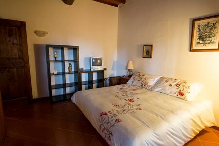 Top 20 rufina verhuur van villa's en bungalows airbnb rufina Camino disegno Frances