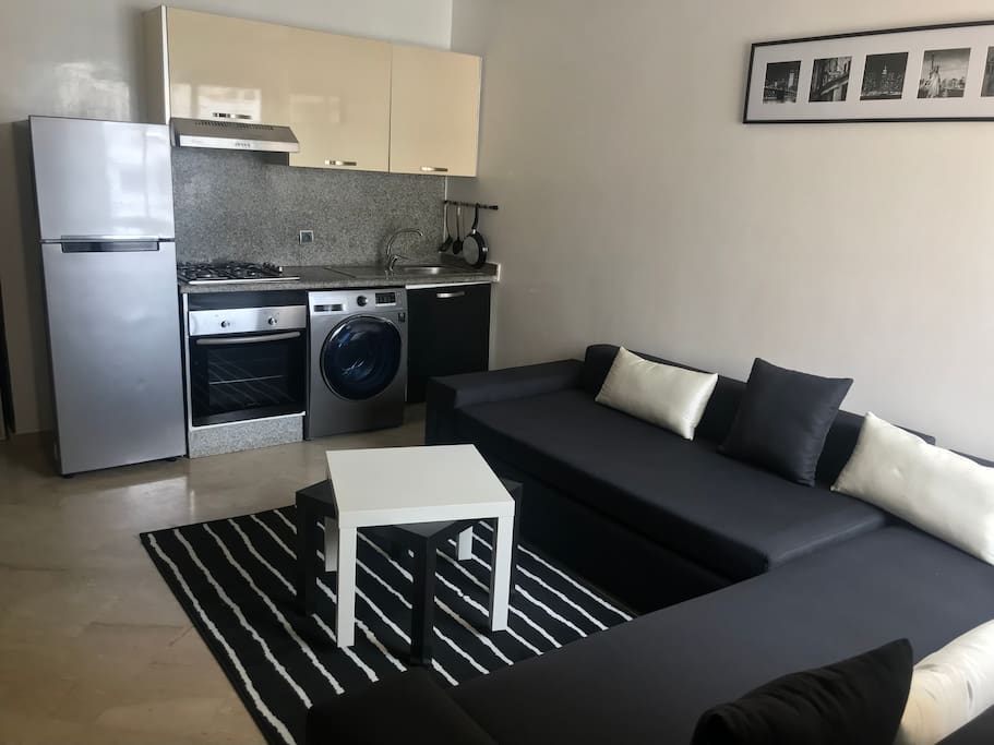 Studio Bourgogne,etg élevé central proche corniche ...