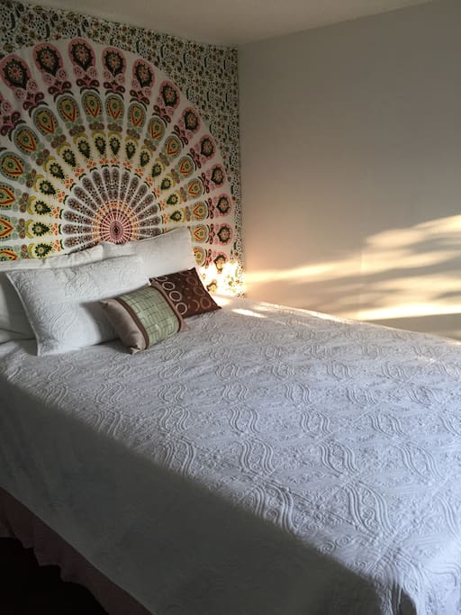 Bedroom with queen bed