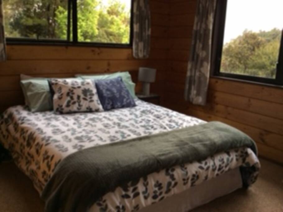 Queen bed
