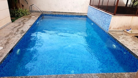 Elite 1BHK Serviced Apartment with Wi-Fi and Pool