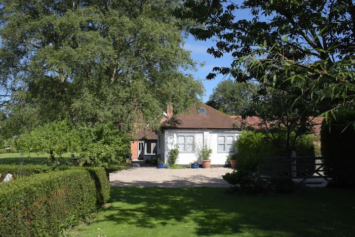 The Longhouse New Place Farm annexe