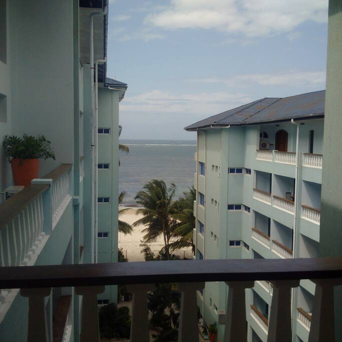 Direct view to the sea