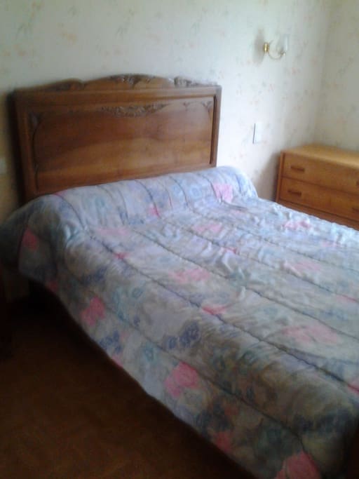 Chambre spacieuse et confortable