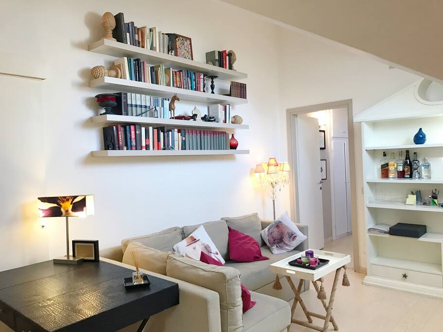 Cozy Trendy Loft Apartment in the top floor of an historical Building