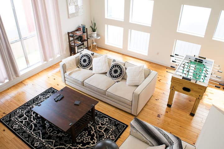 Modern Midtown Space - Private BR + Office!