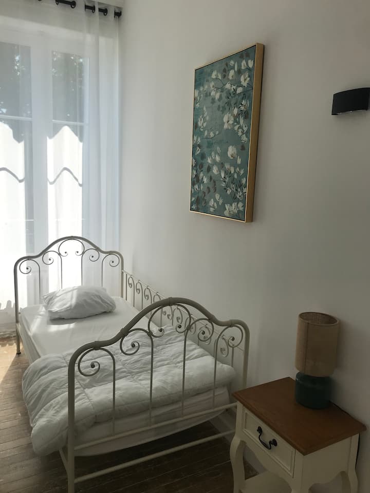 საძინებელი 4