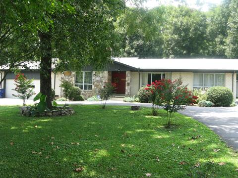 Sycamore House