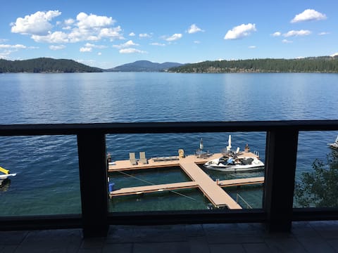 Lakefront Cabin on Lake Coeur d Alene!