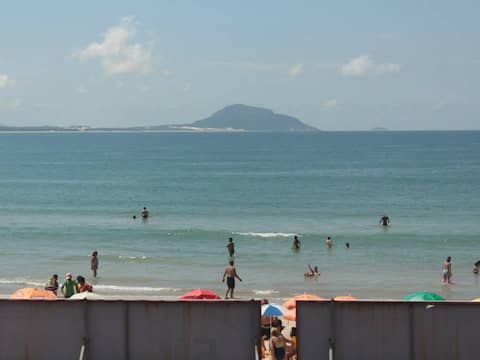 Top performing Airbnb: Suite with kitchen and balcony 20 METERS FROM THE BEACH! in Barra Da Lagoa