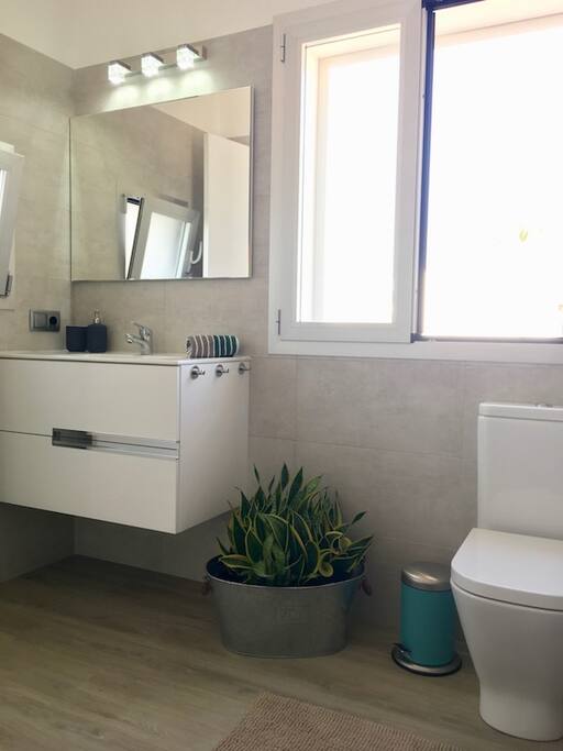 Bad im 1. Stock / bathroom on the 1st floor