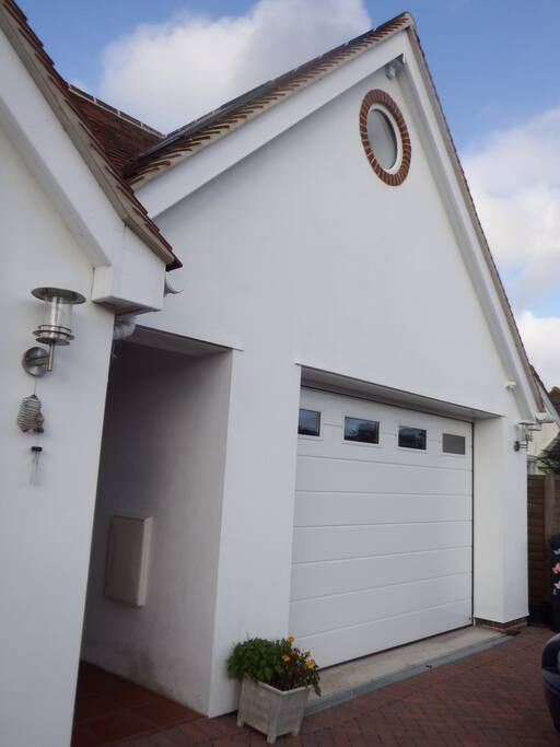 The other view of the front of the house.
