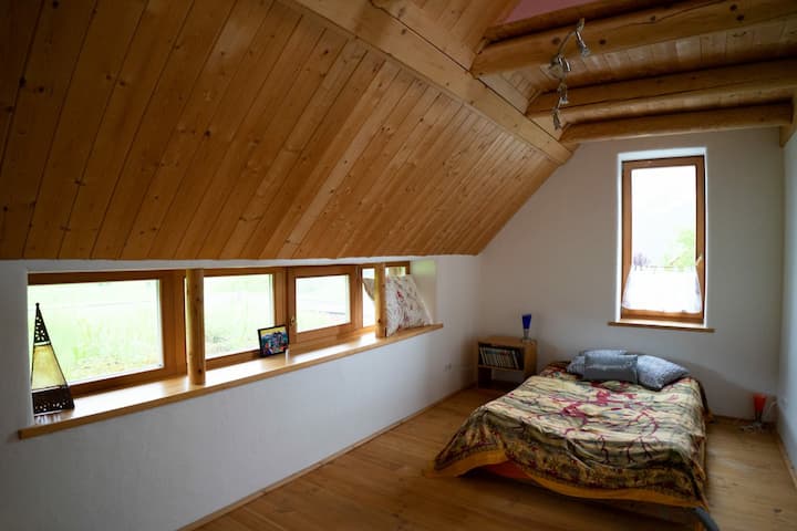 En el último piso, una habitación