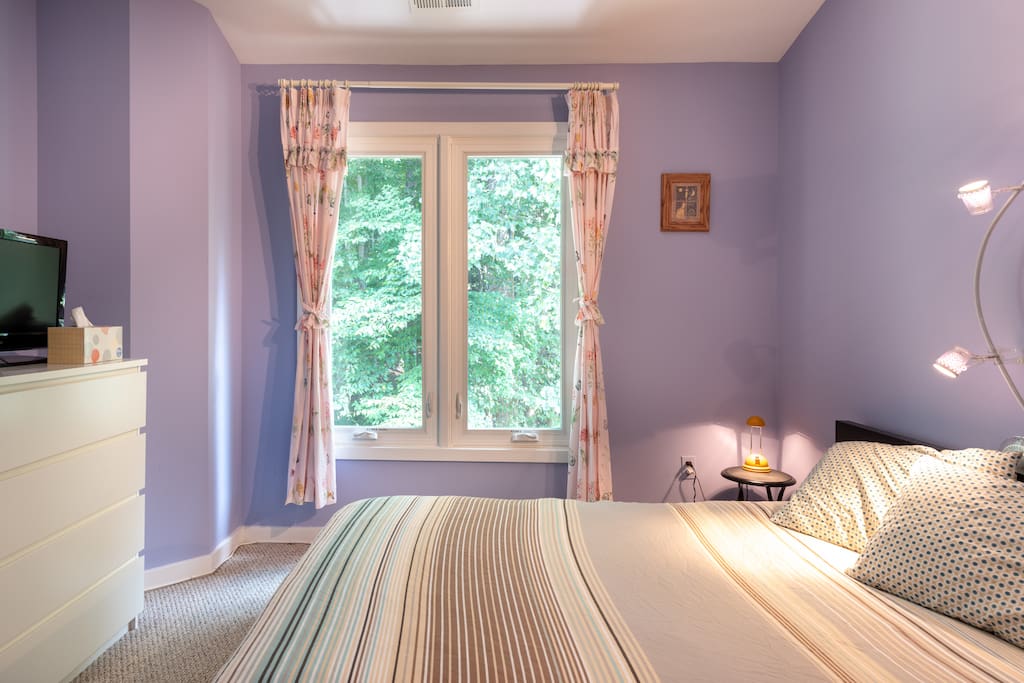 Double size bed