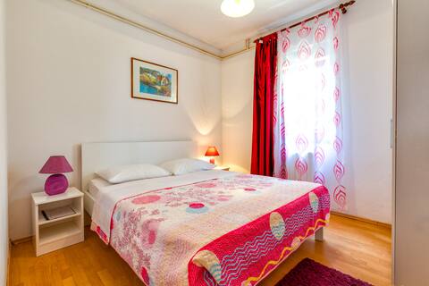Apartment Meri 3 (200m beach, 800m center)