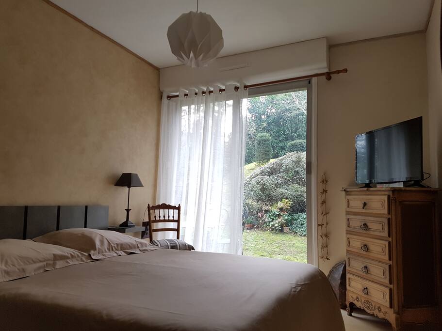 Chambre 2 / Bedroom 2