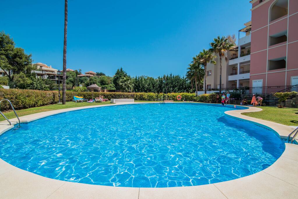 Communitary swimming pool