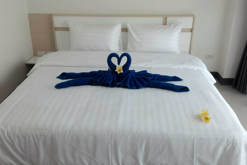 Queen size bed