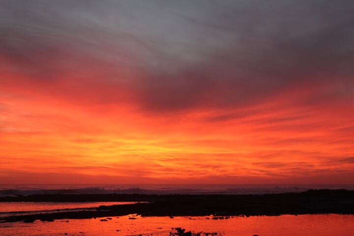 Seaside House in superb setting – Cape Town gallery image 2