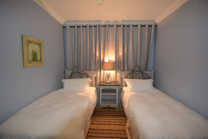 Príjemná a pohodlná spálňa 3