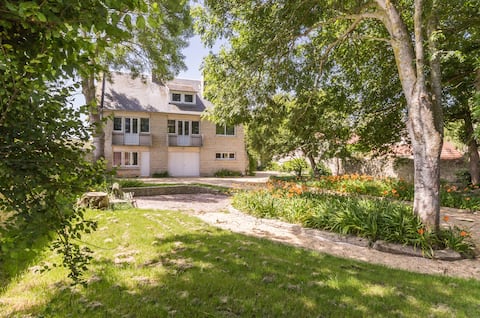 La Maison Bleue, quiet and sea view