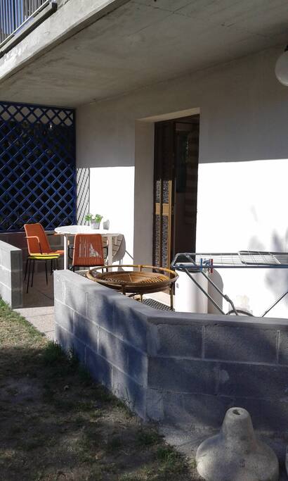 Entrata sul retro della casa