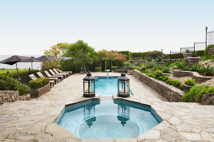 Stone Manor gallery image 3