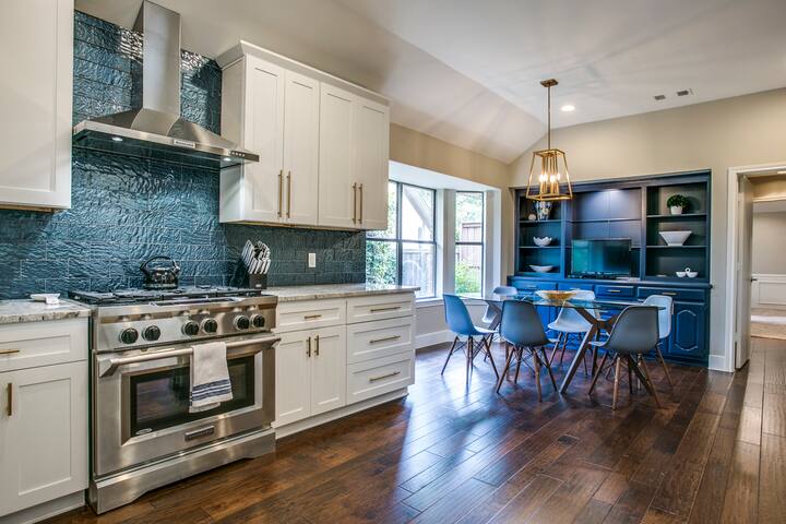 High Demand Private VIP with Heated Pool and Spa! gallery image 5