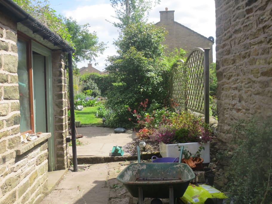 Garden with patio