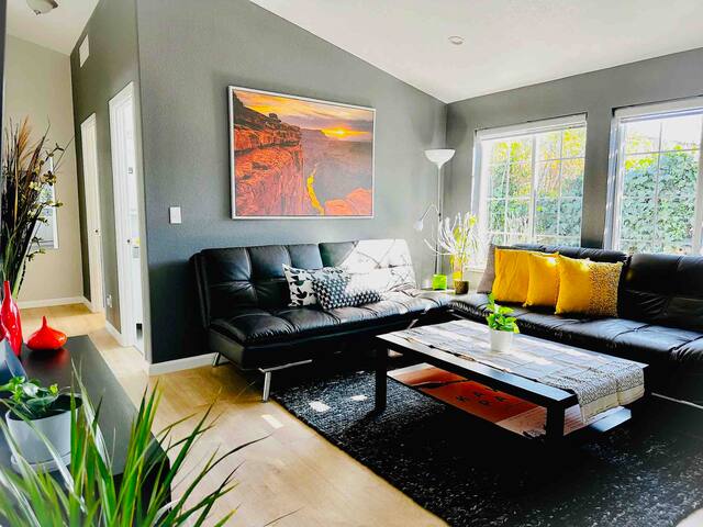 Kaval Park – Peaceful Urban Oasis gallery image 5