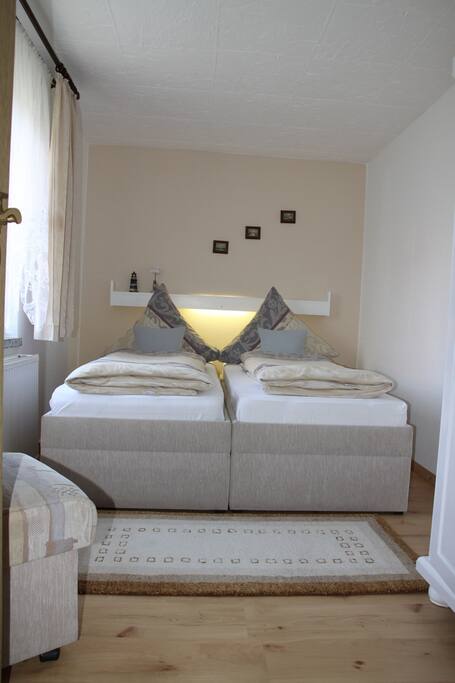 Schlafzimmer 2