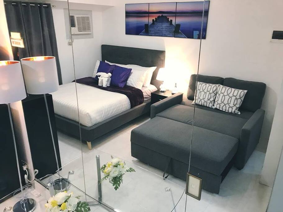 Quuen sized bed with Sofa bed