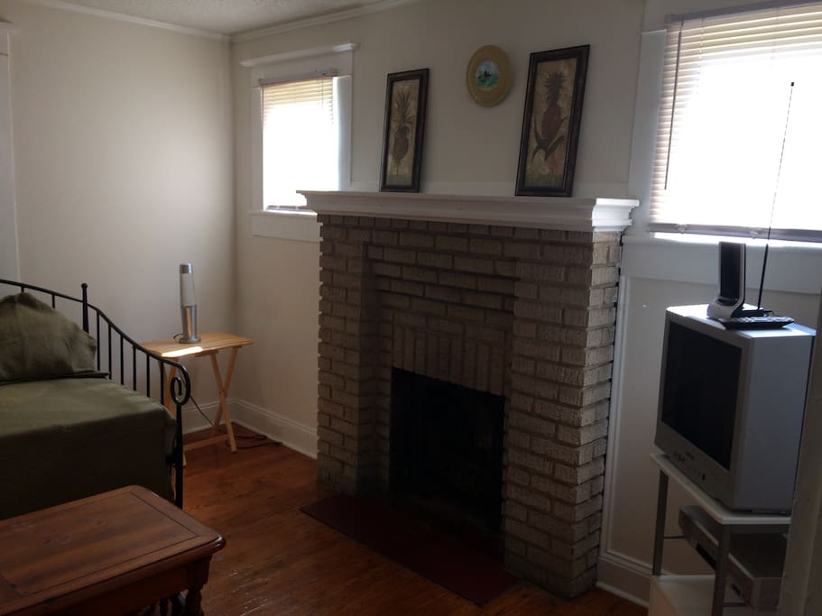 Living Room with Daybed/TV