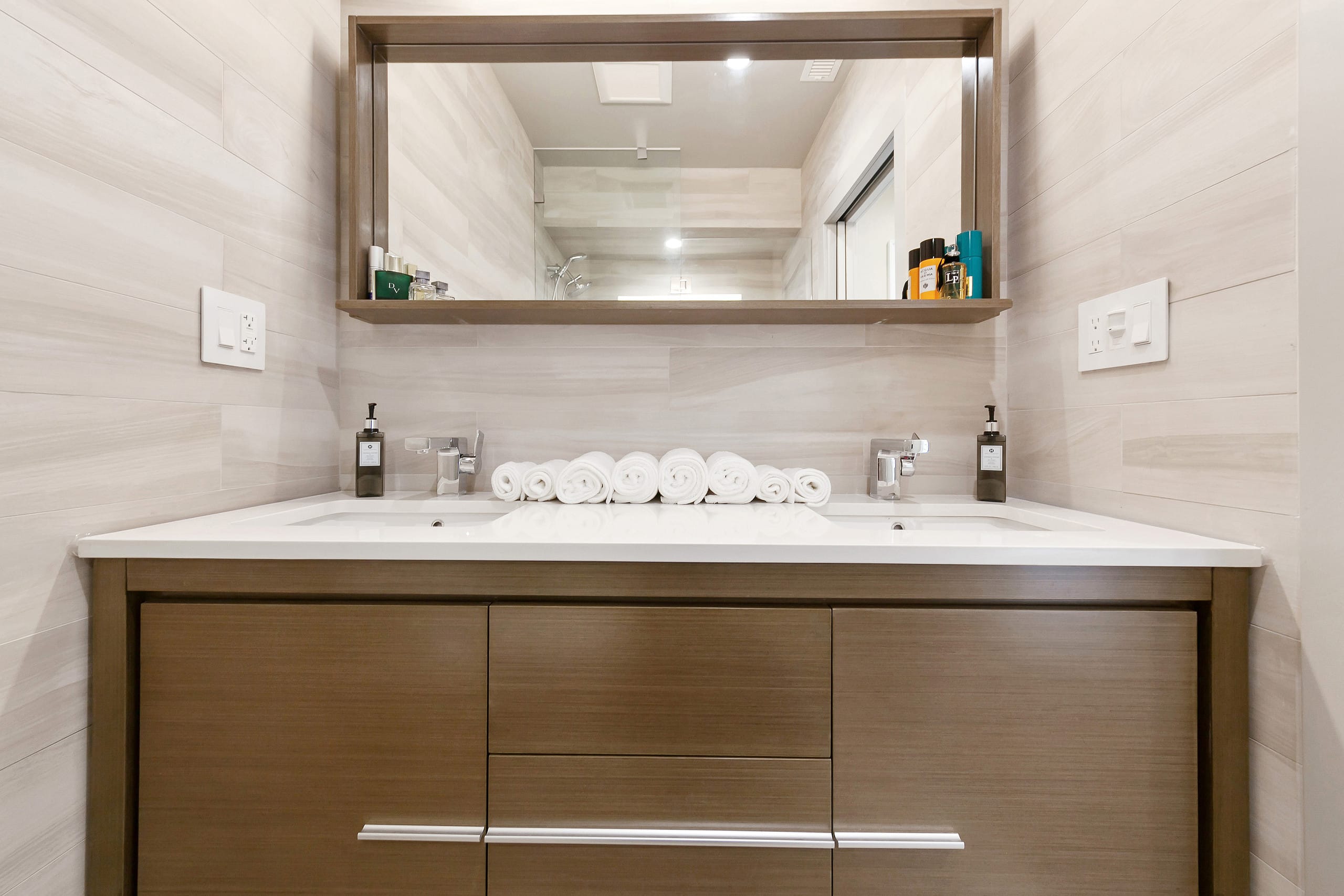 Home in San Francisco · ★4.9 · 3 bedrooms · 3 beds · 3 private baths - Image 40