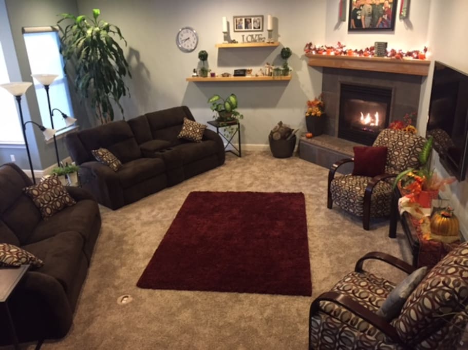Family/Great Room ~ All seats recline fully...aahhhhh