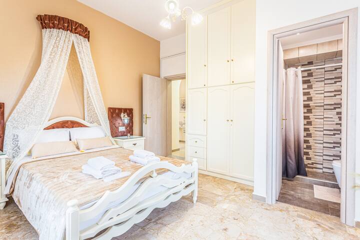 Chrisanna’s Residences – A Step Away From The Sea gallery image 3