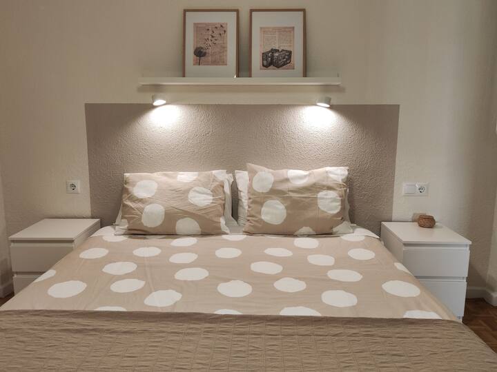 Spavaća soba 1: Bračni krevet (160x200)