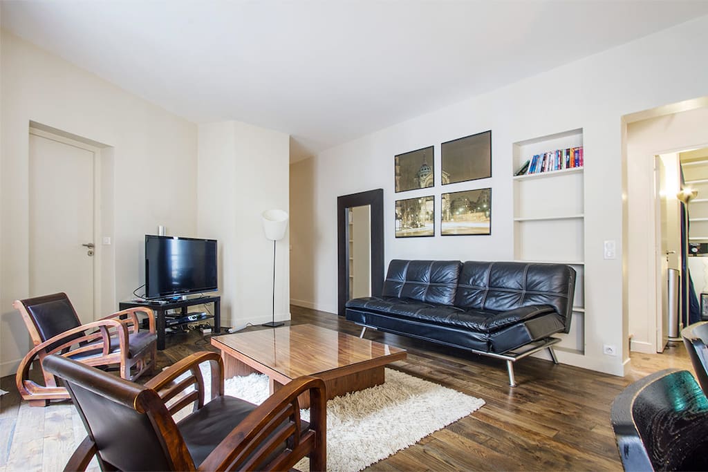 LIVING ROOM / SALON