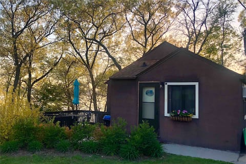 Northshore Cottage (2 bedrooms) on Lake Onalaska
