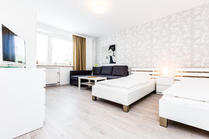 K90 Freundliche Ferienwohnung Mit Gratis W Lan In Zentraler Lage In Koln Deutz Apartments For Rent In Koln Germany
