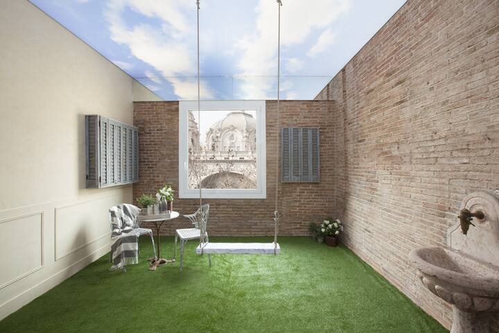 Grandeluxe Apartment by Coliseum EnjoyBCN Apts gallery image 2