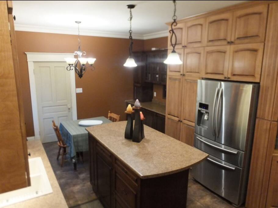 Large eat-in kitchen